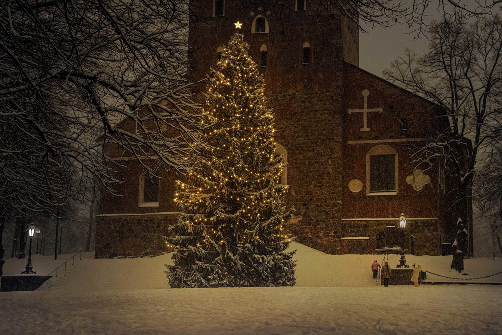 Origins of 12 Beloved Christmas Traditions
